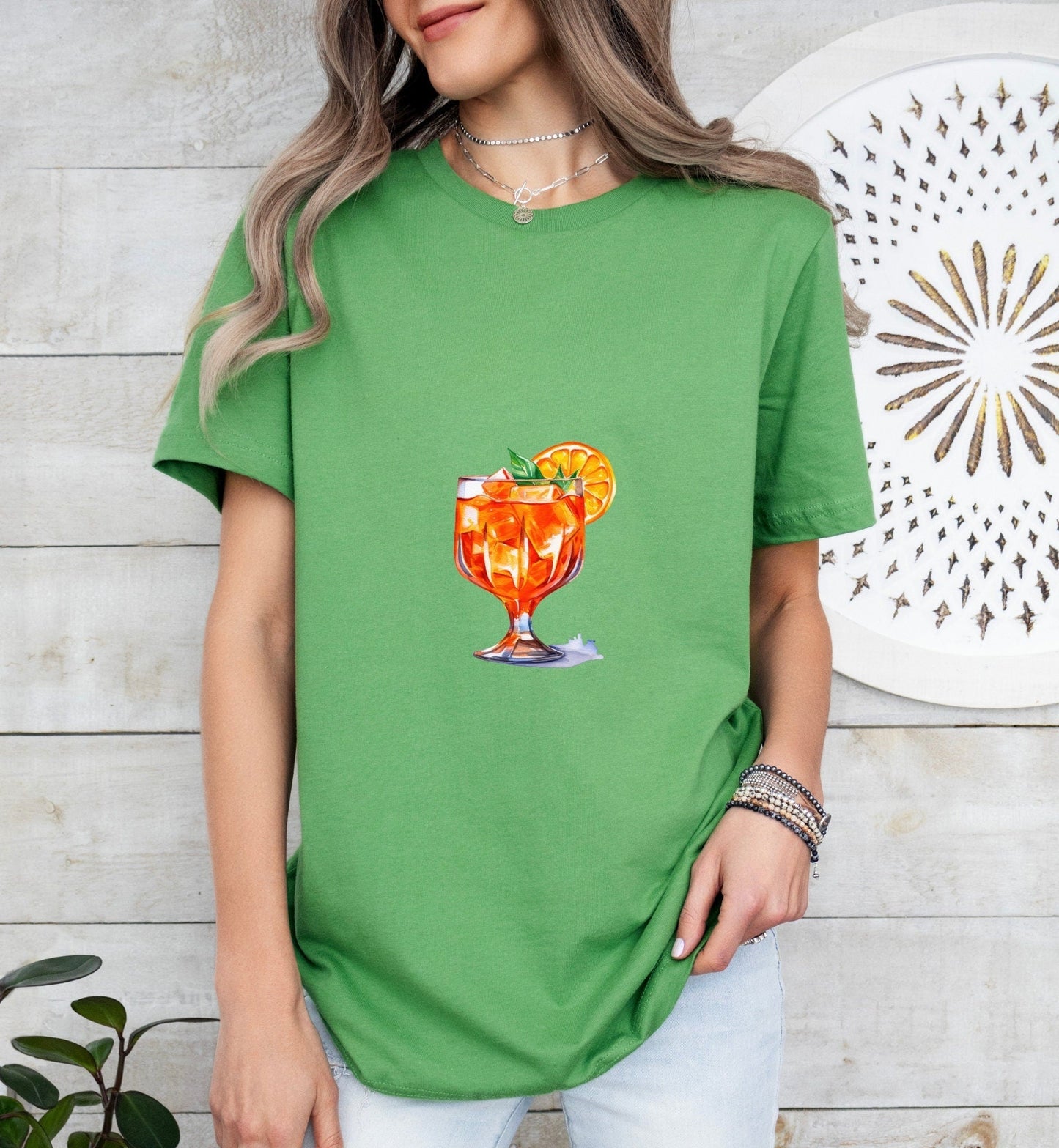 Spritz Veneziano Groom or Bride Cocktail Bar Shirt - Minimalist Aesthetic T-Shirt for Bachelor or Hen Party - Fun and Chic Design - Raiden Gate Design