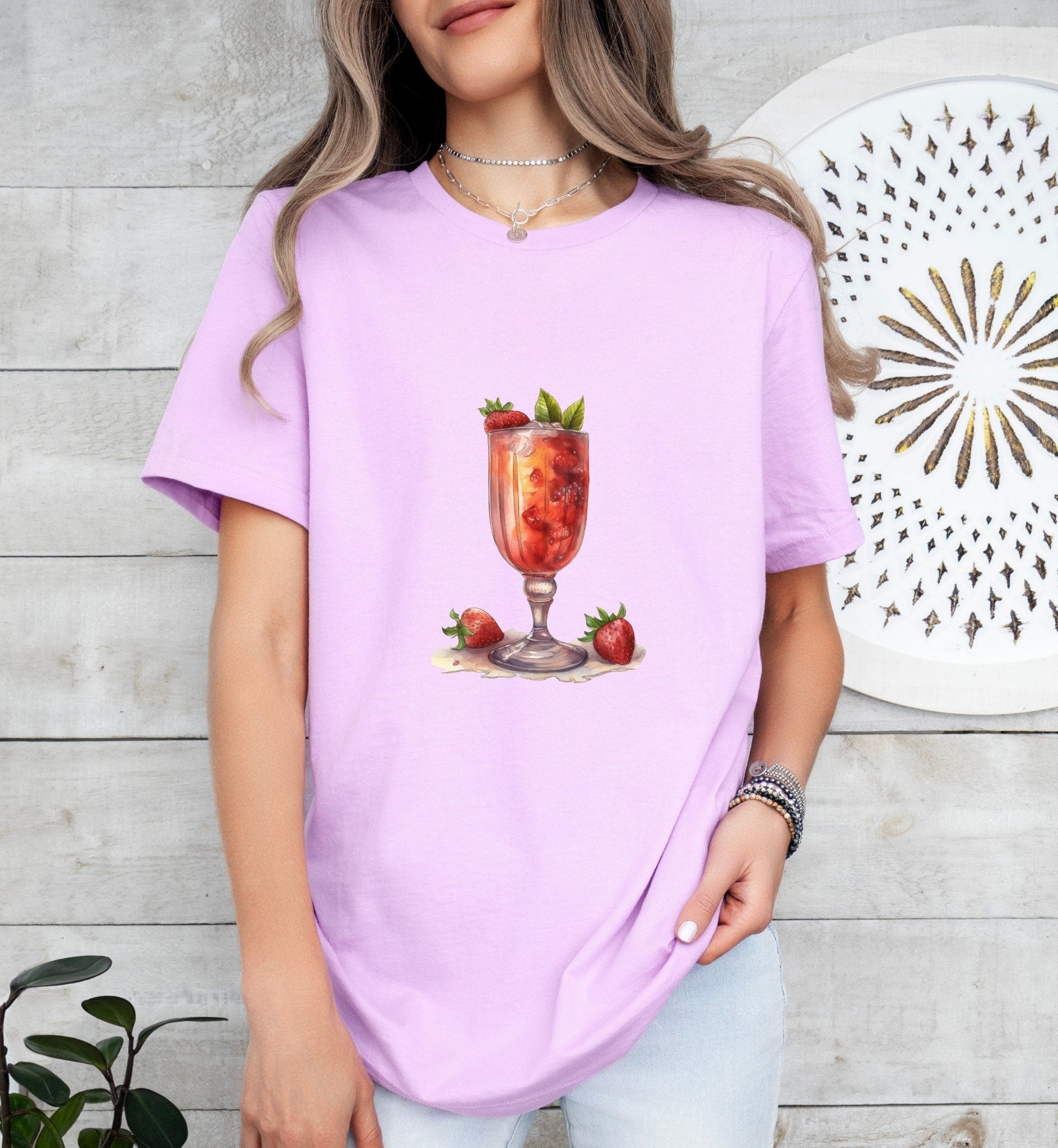 The Robin Scherbatsky Safari Cocktail Bride Cocktail Bar Shirt - Minimalist Aesthetic T-Shirt for Bachelor or Hen Party Fun and Chic Design - Raiden Gate Design